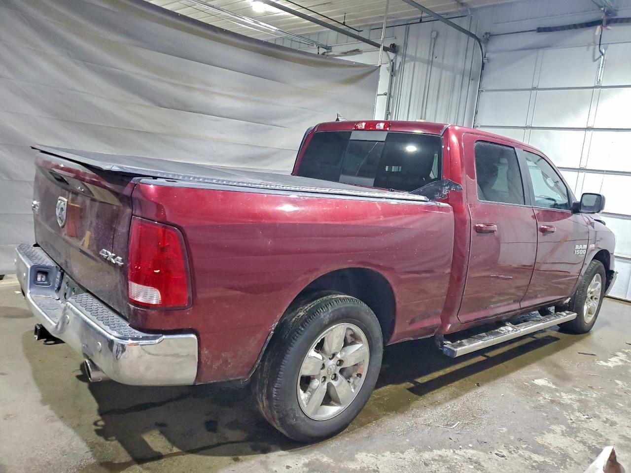 2019 RAM 1500 CLASSIC SLT photo 3
