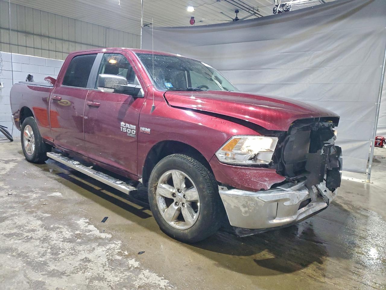 2019 RAM 1500 CLASSIC SLT photo 4