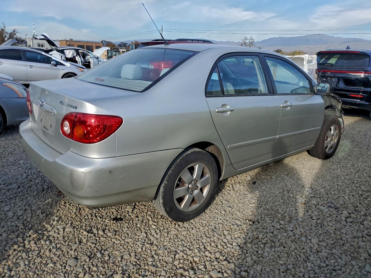 2003 TOYOTA COROLLA CE photo 3
