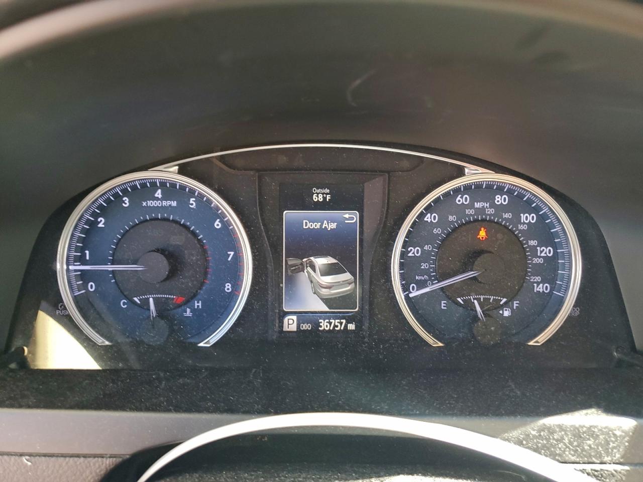 2017 TOYOTA CAMRY LE photo 17