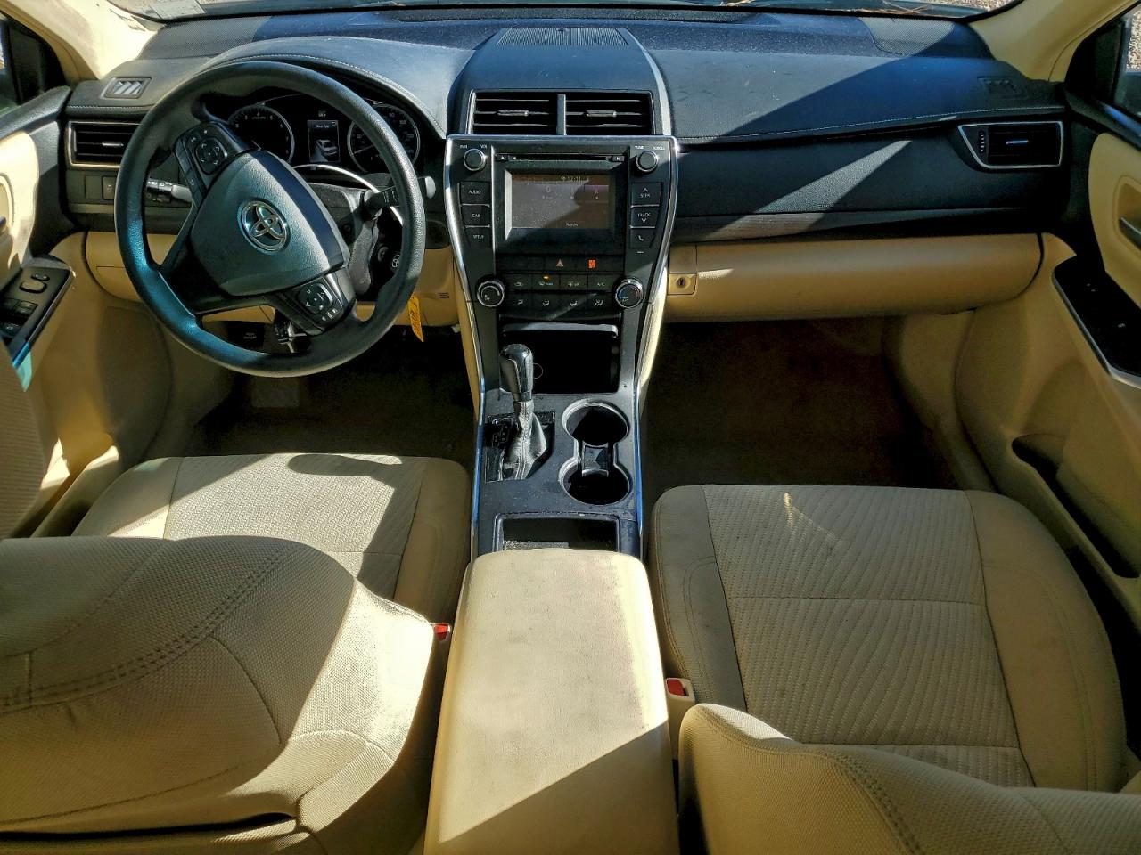 2017 TOYOTA CAMRY LE photo 15