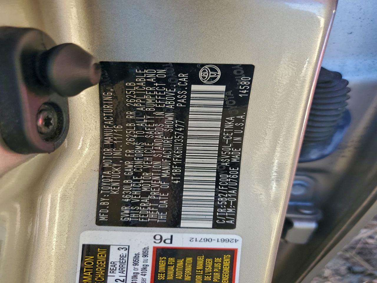2017 TOYOTA CAMRY LE photo 23