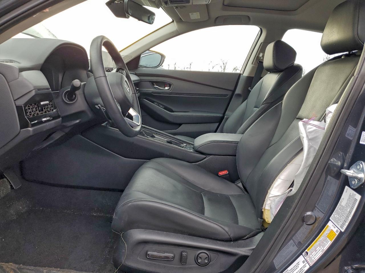2024 HONDA ACCORD TOURING HYBRID photo 13