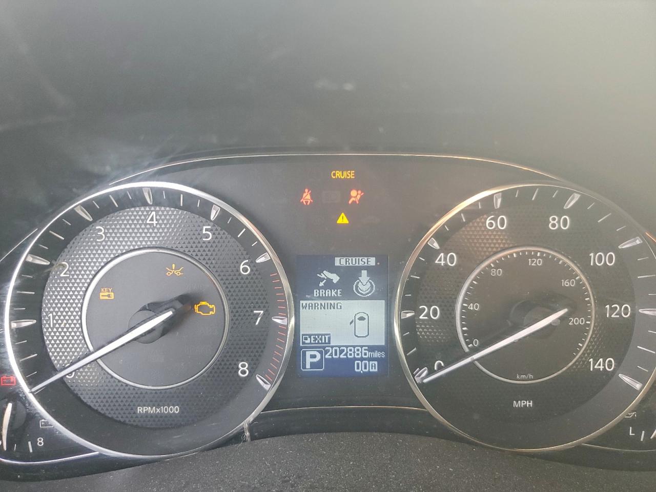 2019 NISSAN ARMADA SV photo 17