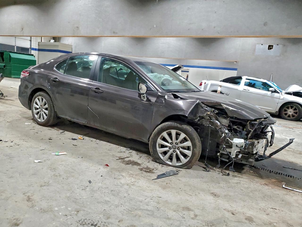 2018 TOYOTA CAMRY L photo 4