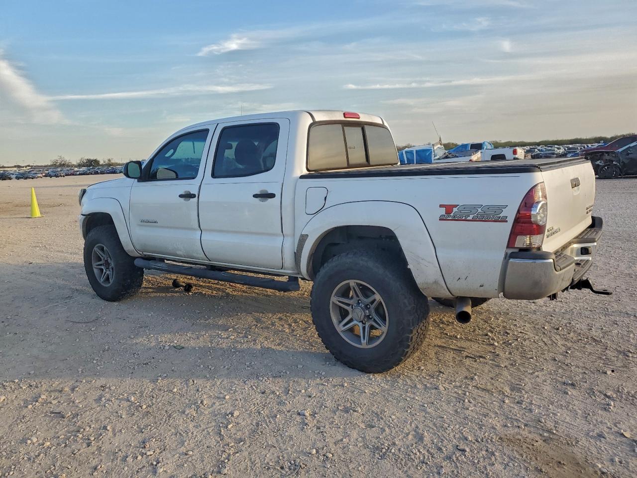 2013 TOYOTA TACOMA DOUBLE CAB PRERUNNER photo 2
