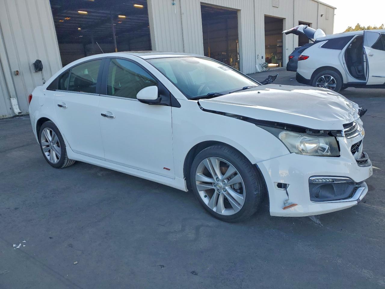 2015 CHEVROLET CRUZE LTZ photo 4