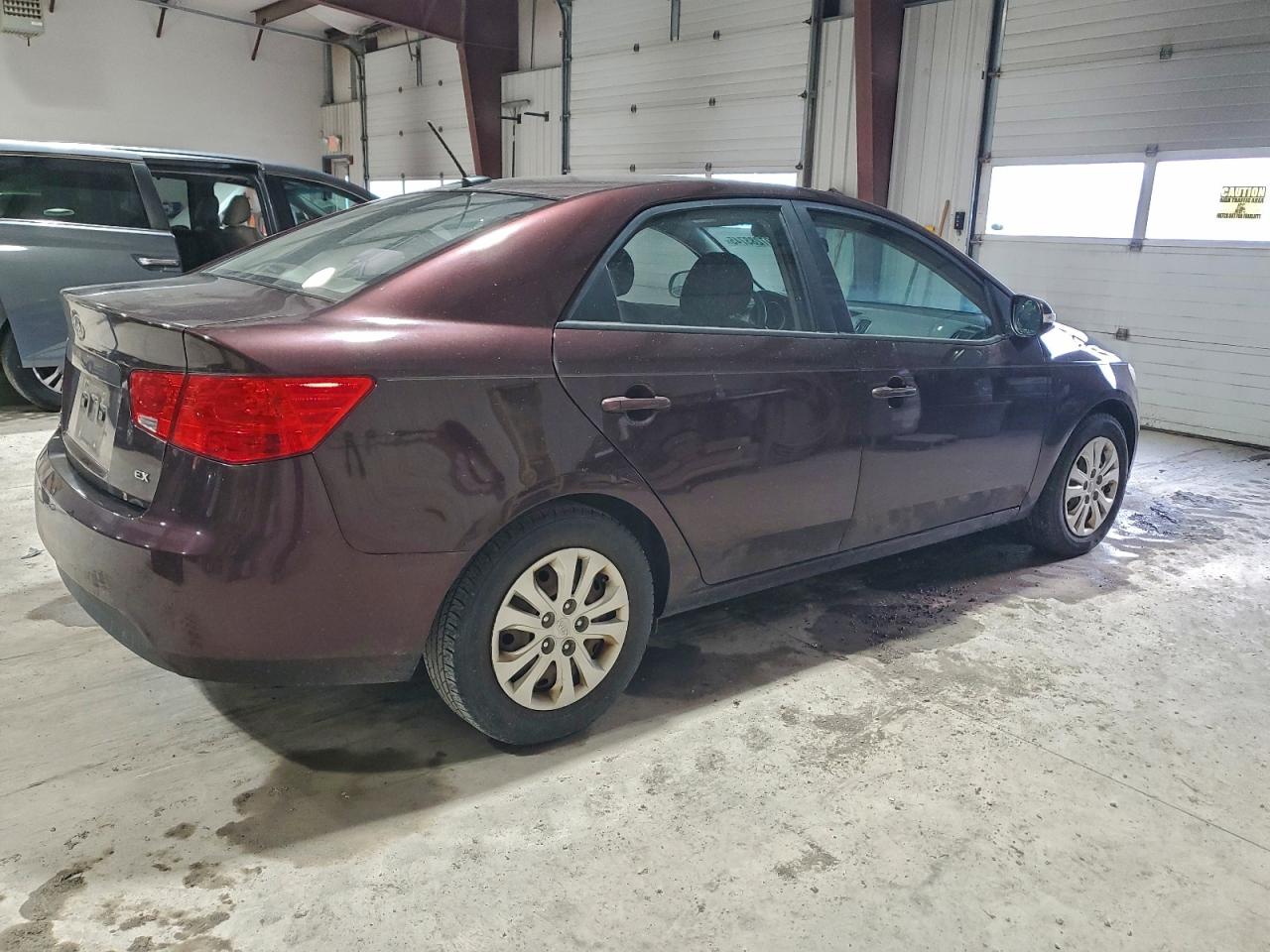 2010 KIA FORTE EX photo 3
