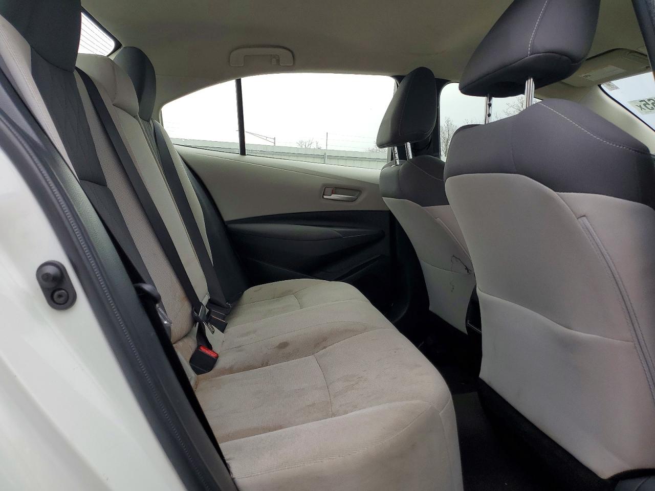 2020 TOYOTA COROLLA LE photo 10