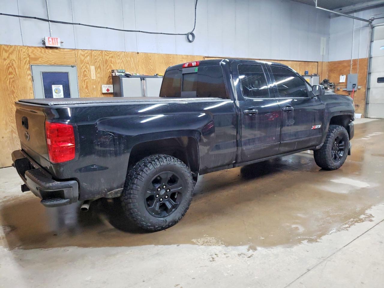 2018 CHEVROLET SILVERADO K1500 LT photo 3