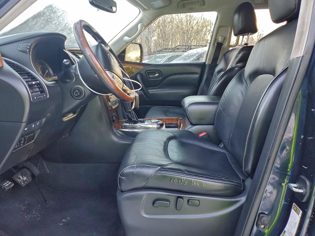 2019 INFINITI QX80 LUXE photo 7