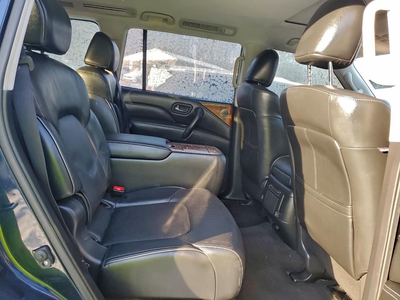 2019 INFINITI QX80 LUXE photo 11