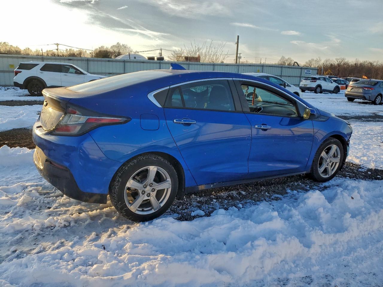 2017 CHEVROLET VOLT LT photo 5
