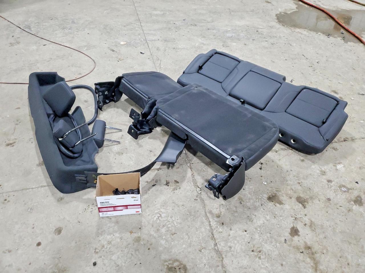 2025 GMC SIERRA K1500 SLT photo 12