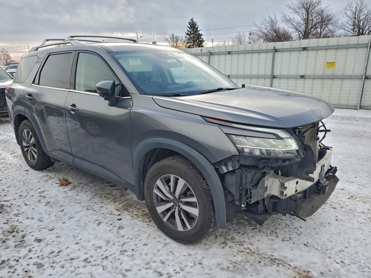 2023 NISSAN PATHFINDER SL photo 4