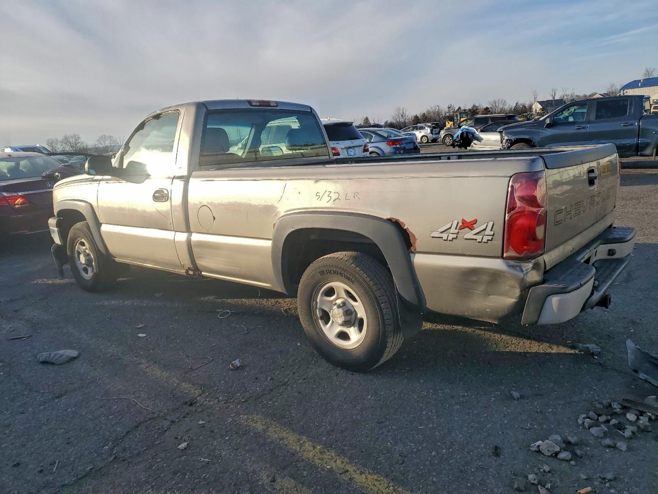 2003 CHEVROLET SILVERADO K1500 photo 2