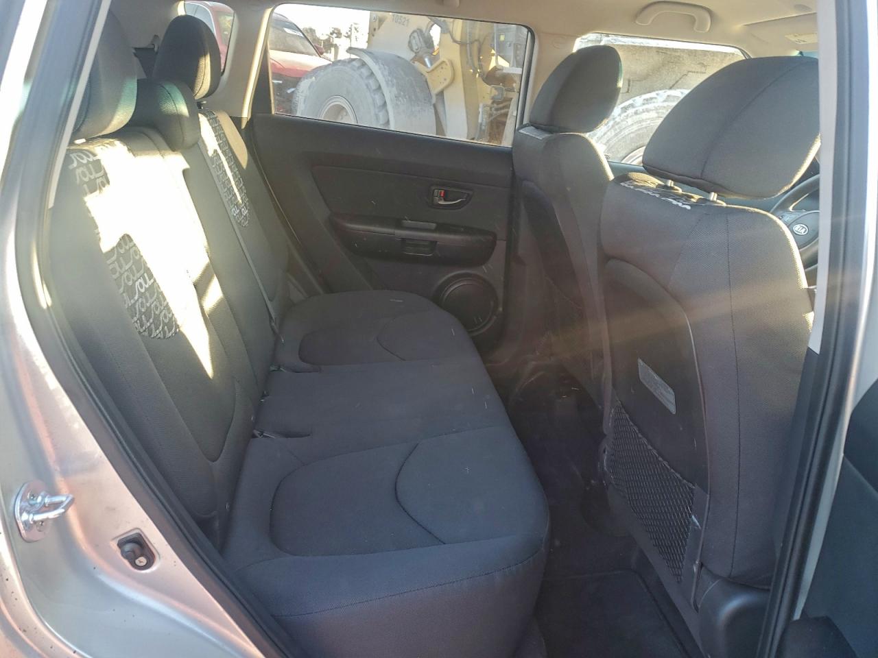 2011 KIA SOUL + photo 11