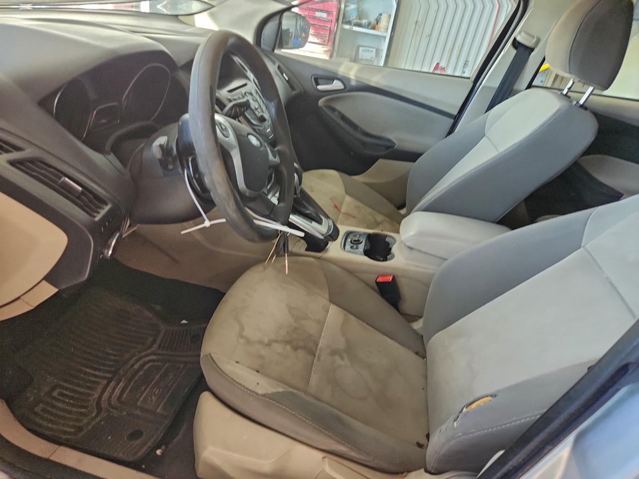 2013 FORD FOCUS SE photo 13