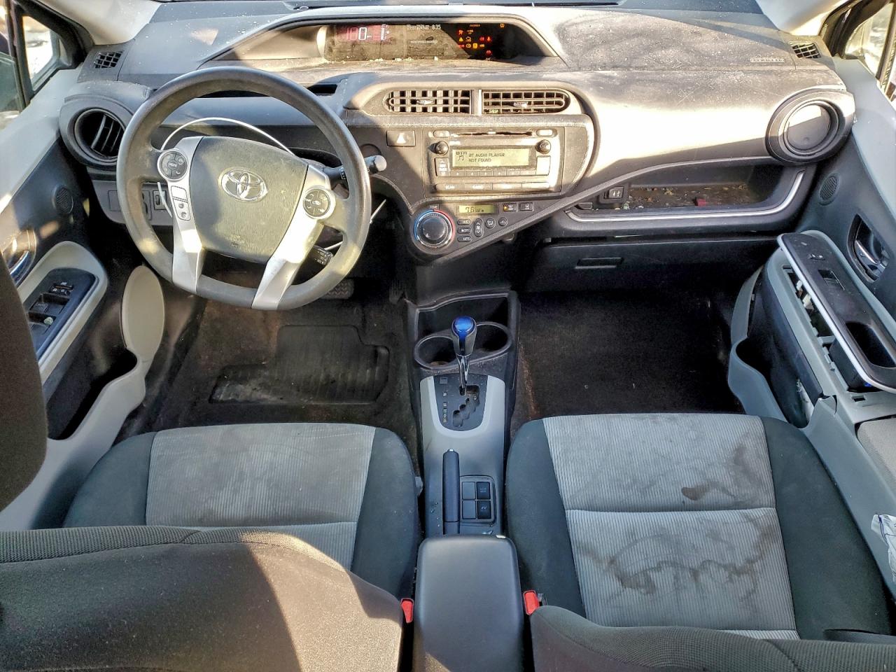2014 TOYOTA PRIUS C photo 8