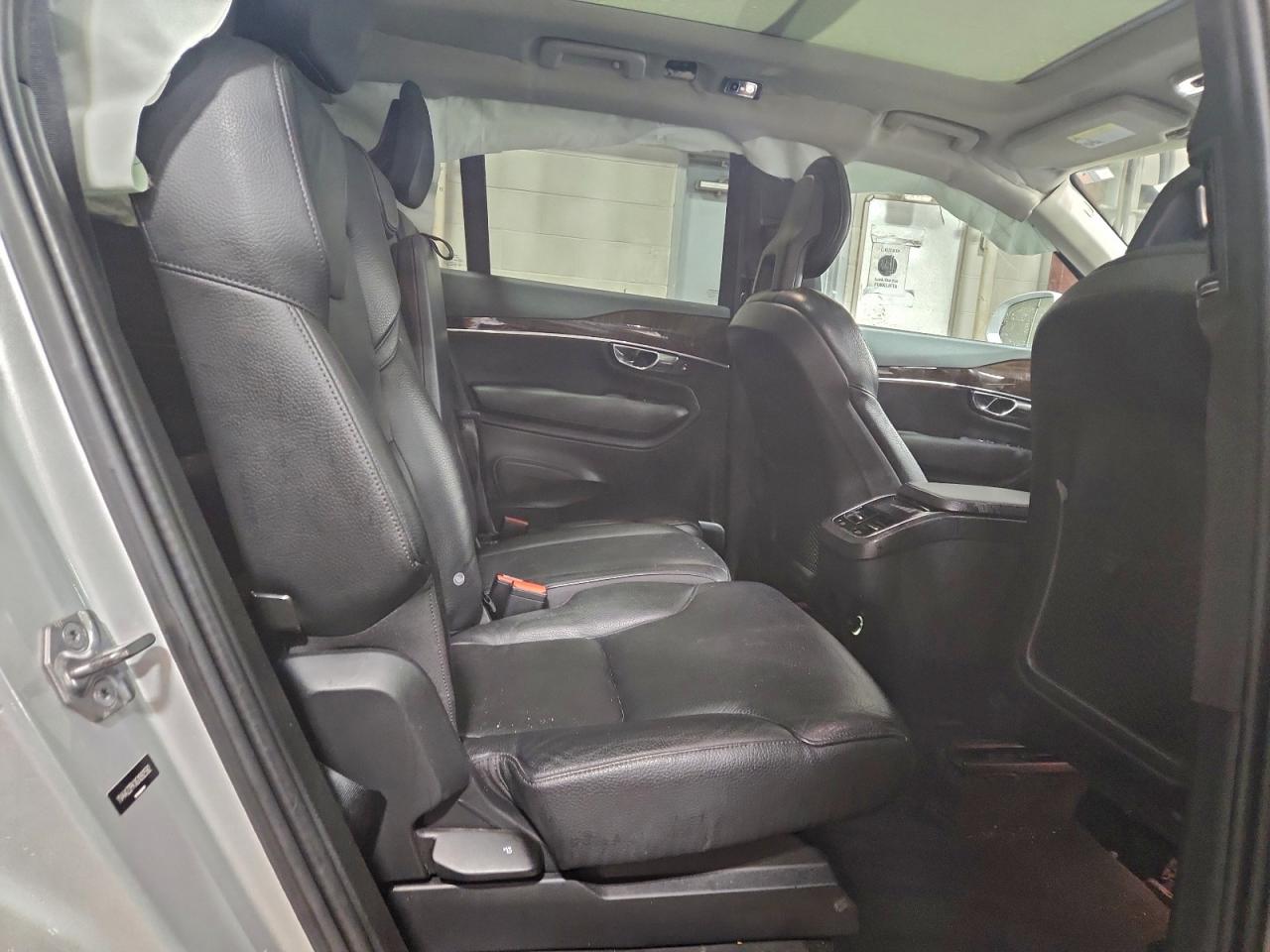 2016 VOLVO XC90 T6 photo 11