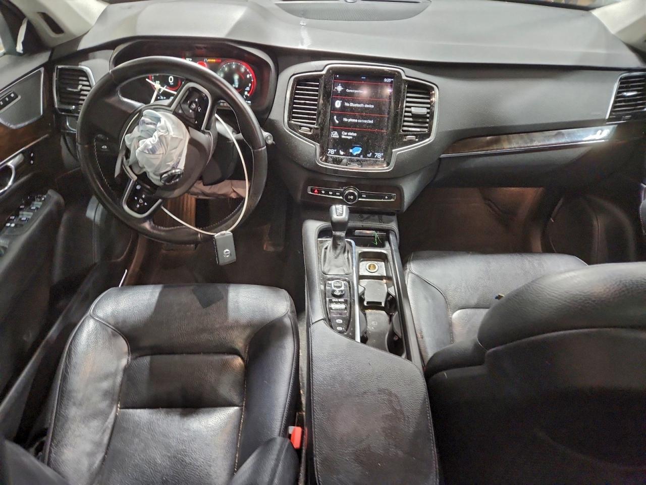 2016 VOLVO XC90 T6 photo 8