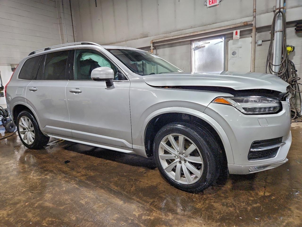 2016 VOLVO XC90 T6 photo 4