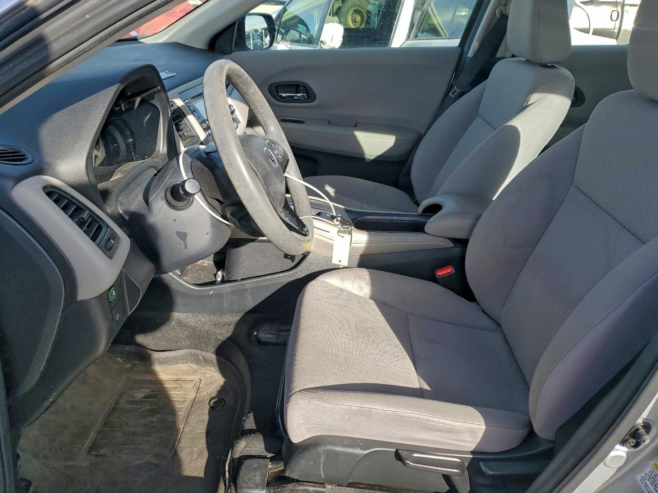 2016 HONDA HR-V LX photo 7