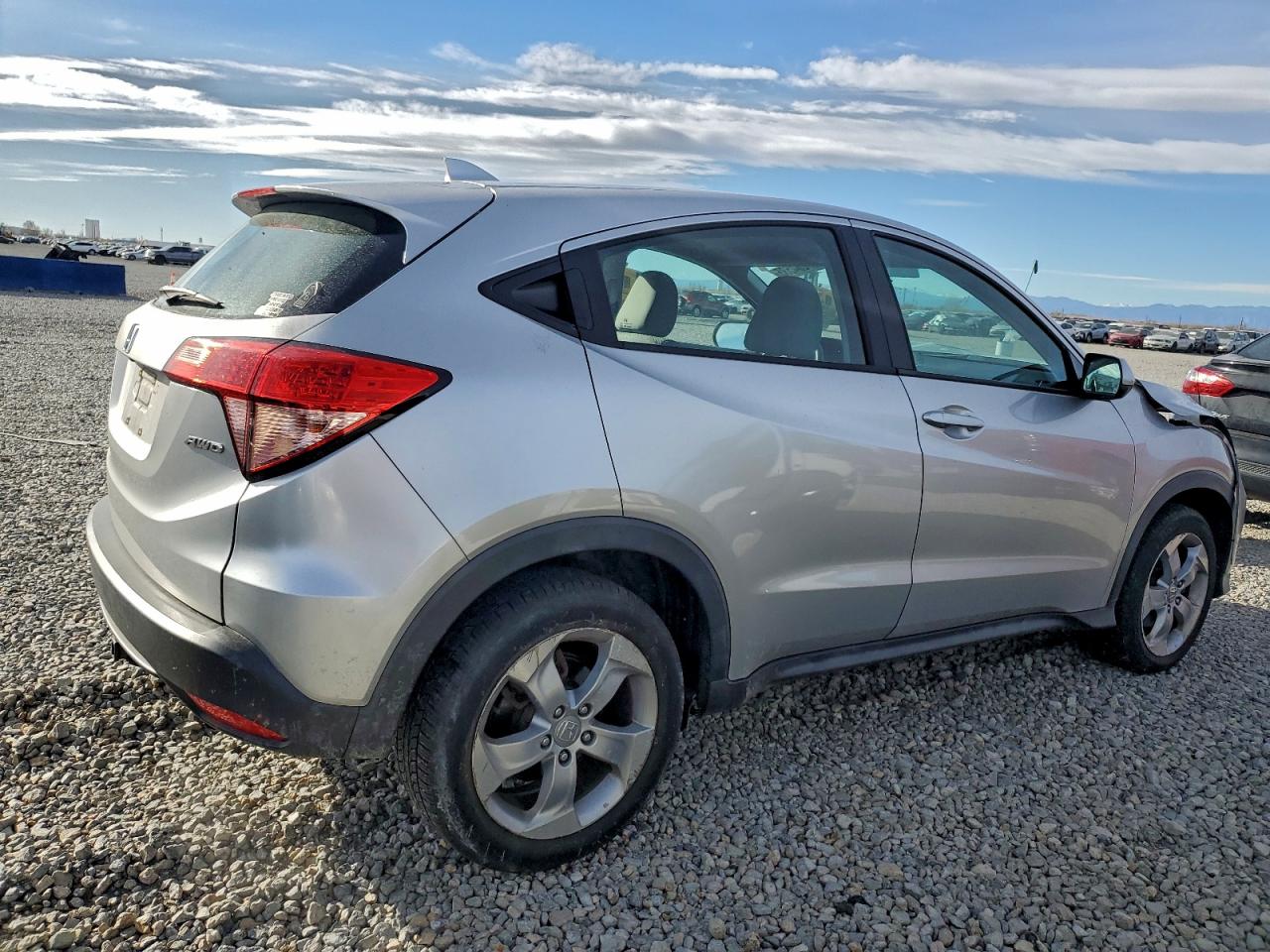 2016 HONDA HR-V LX photo 3