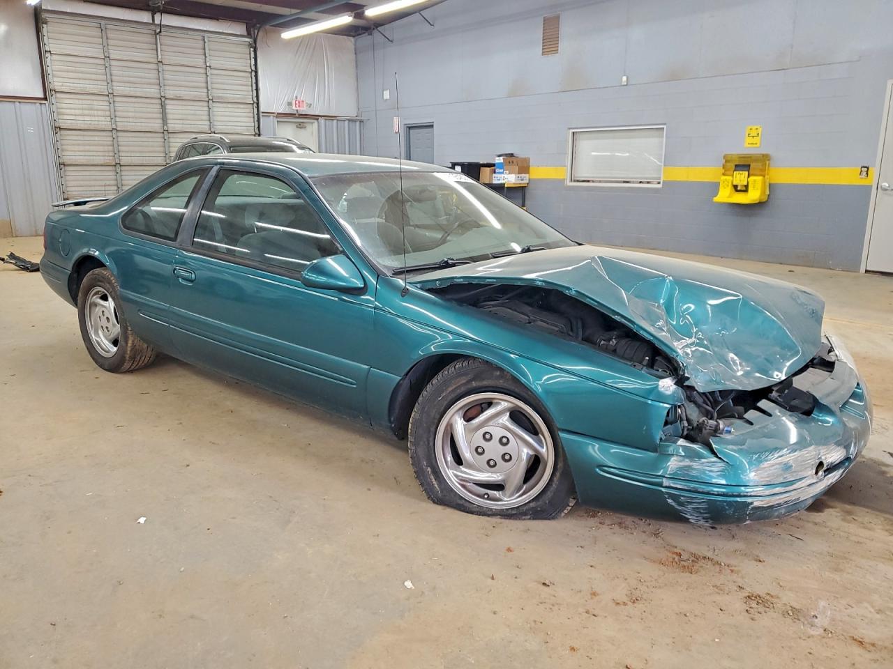 1997 FORD THUNDERBIRD LX photo 4