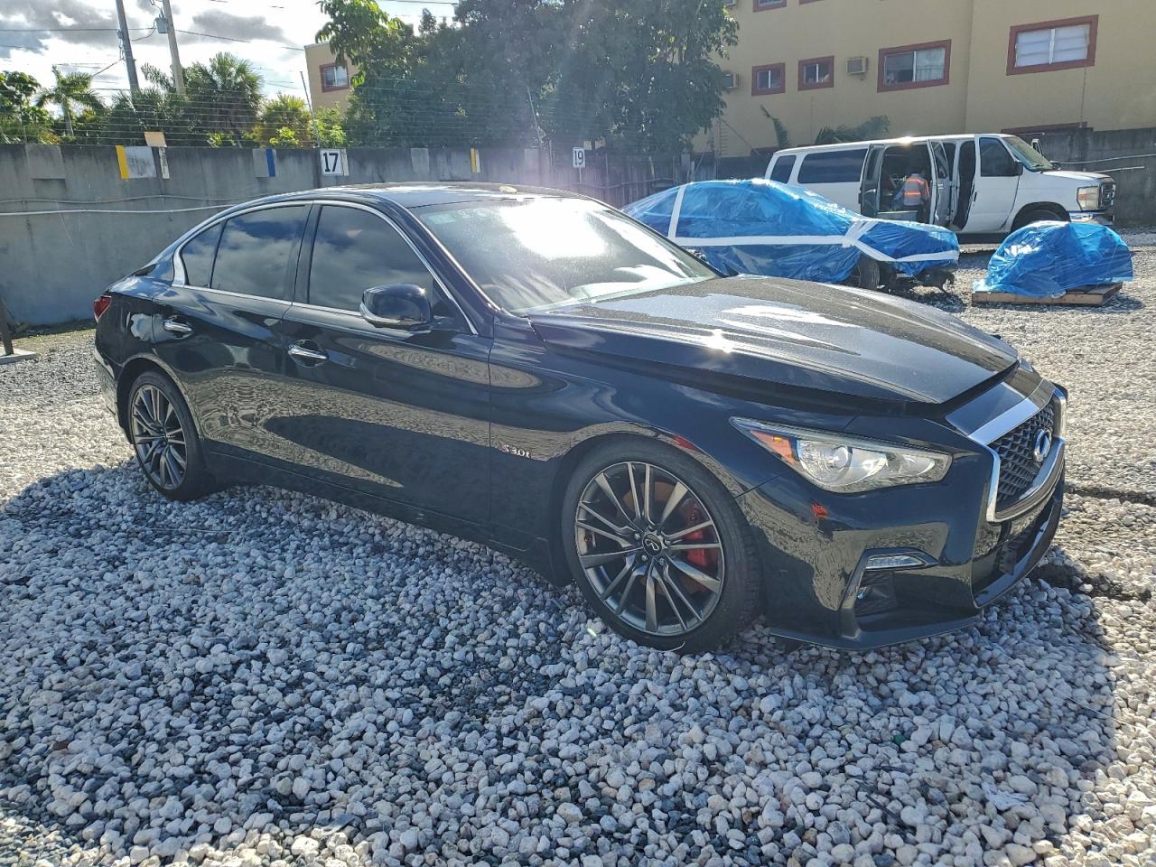 2018 INFINITI Q50 LUXE photo 7