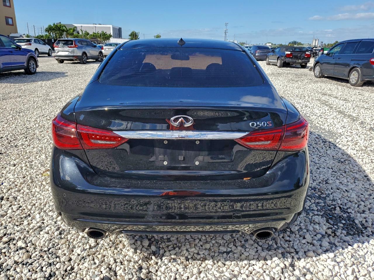 2018 INFINITI Q50 LUXE photo 11