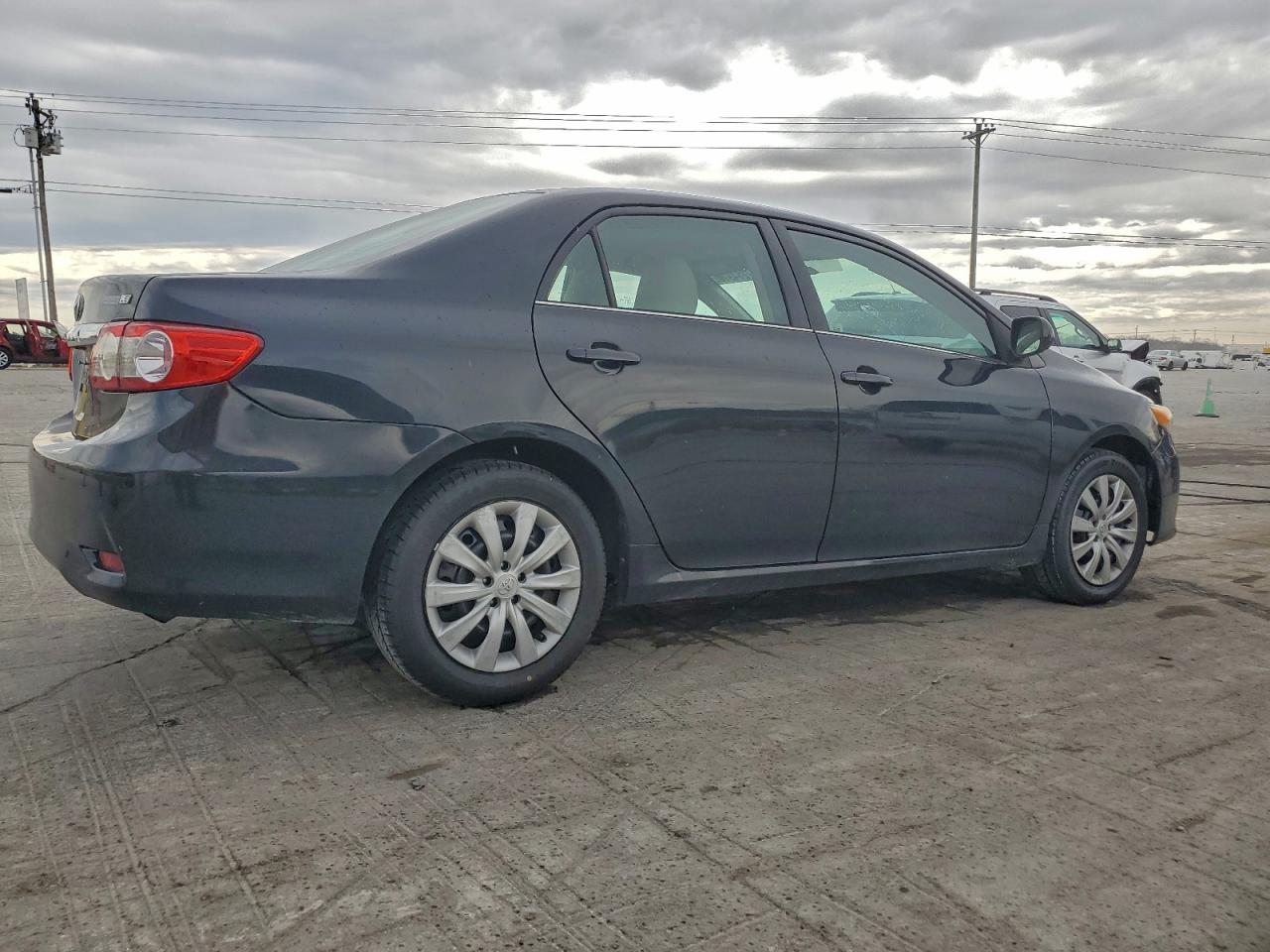 2013 TOYOTA COROLLA BASE photo 5