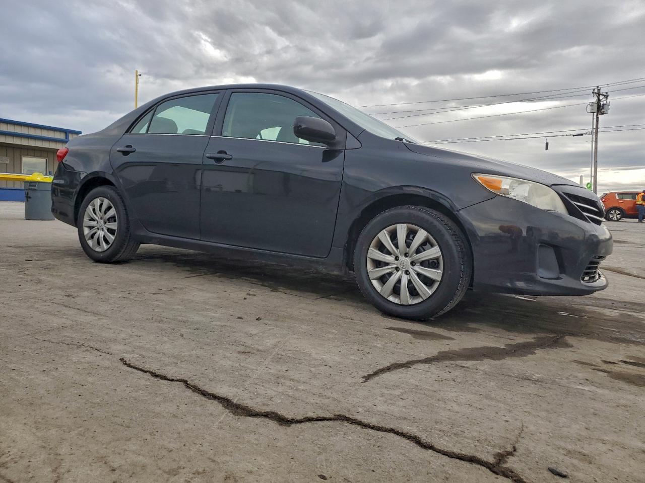 2013 TOYOTA COROLLA BASE photo 7