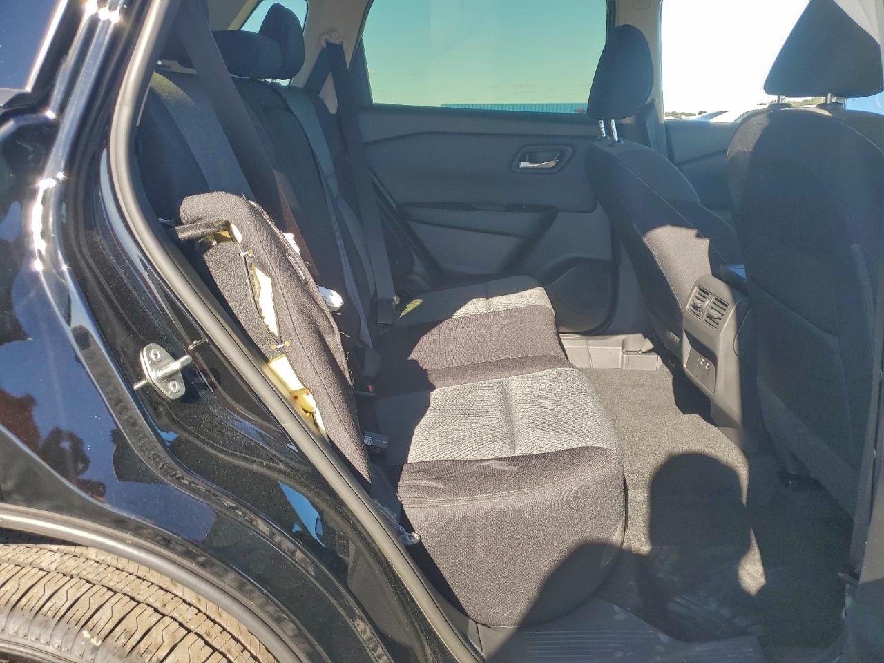 2025 NISSAN ROGUE SV photo 19