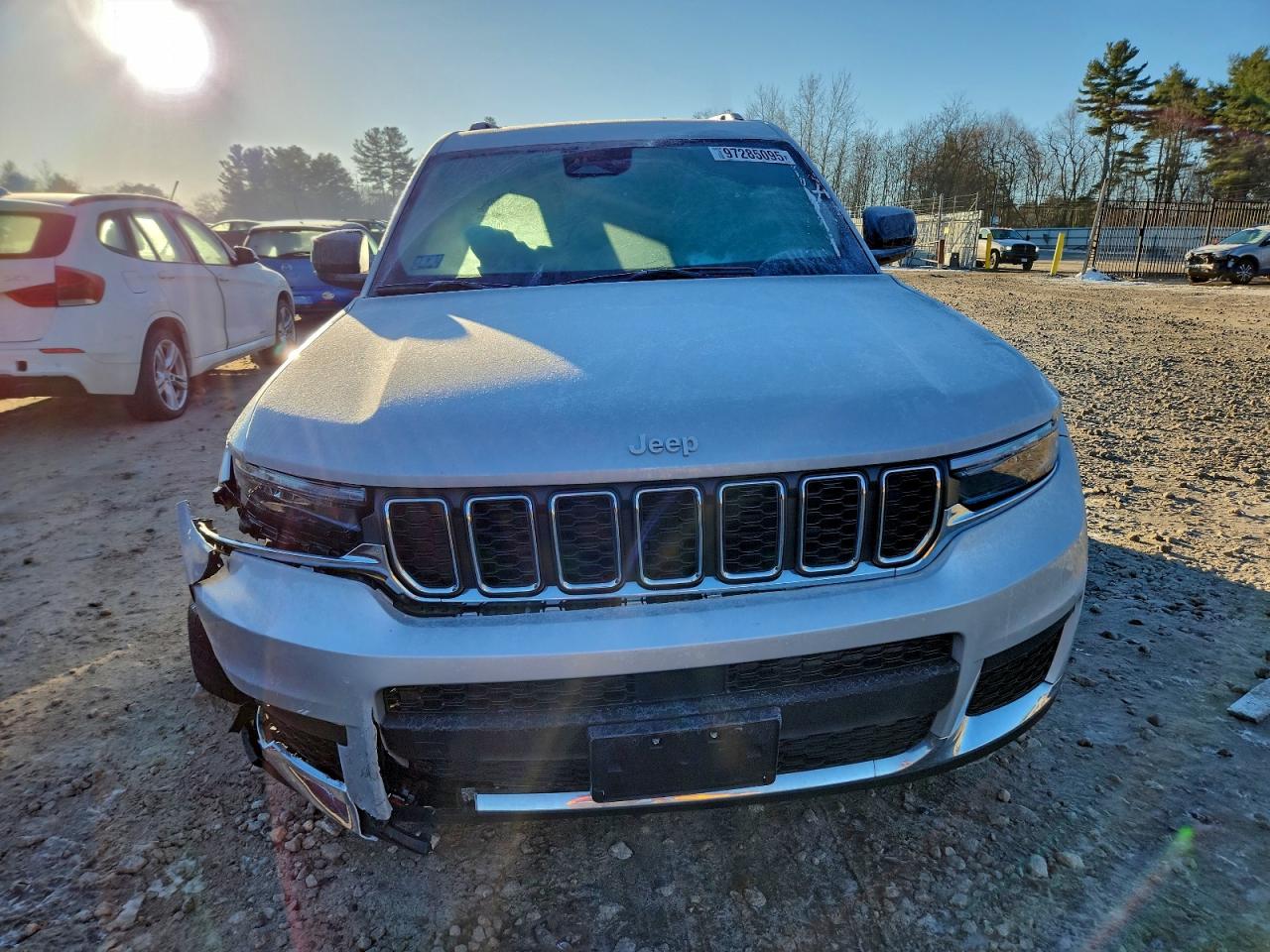 2024 JEEP GRAND CHEROKEE L LAREDO photo 5