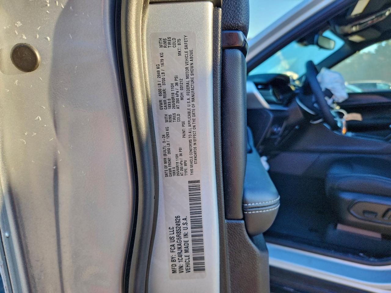 2024 JEEP GRAND CHEROKEE L LAREDO photo 13