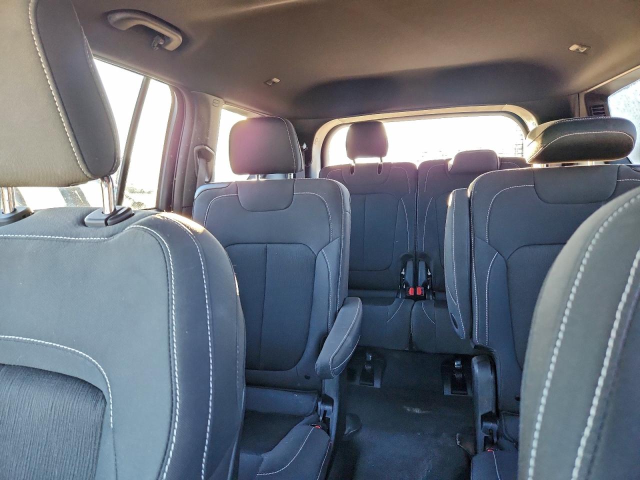 2024 JEEP GRAND CHEROKEE L LAREDO photo 10