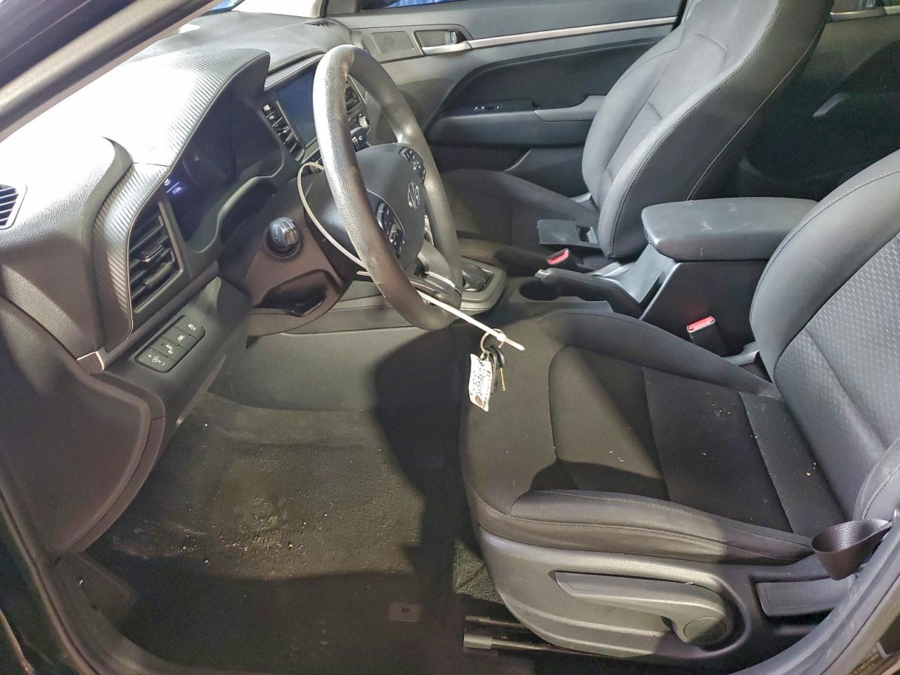 2019 HYUNDAI ELANTRA SEL photo 25