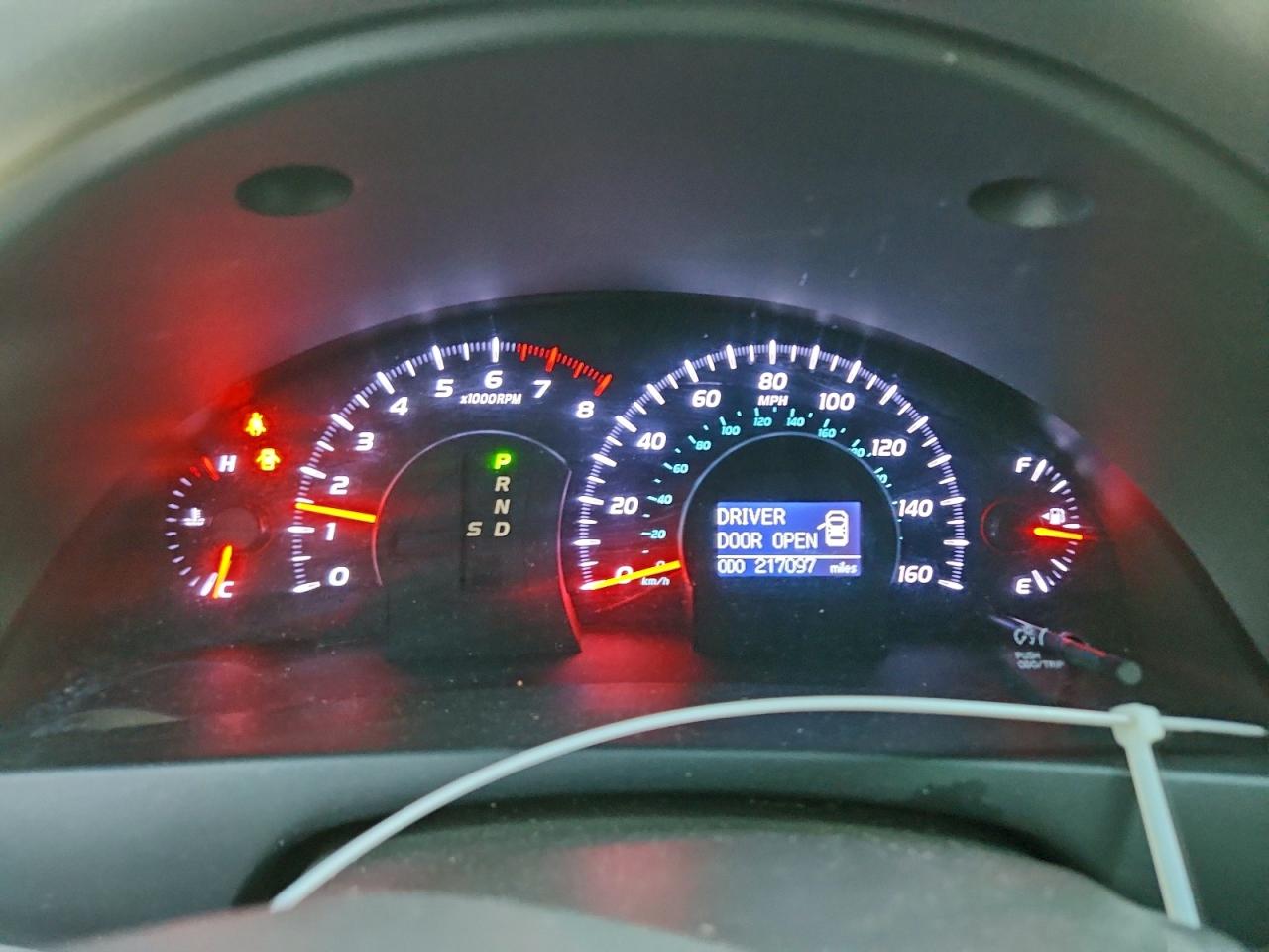 2011 TOYOTA CAMRY SE photo 17