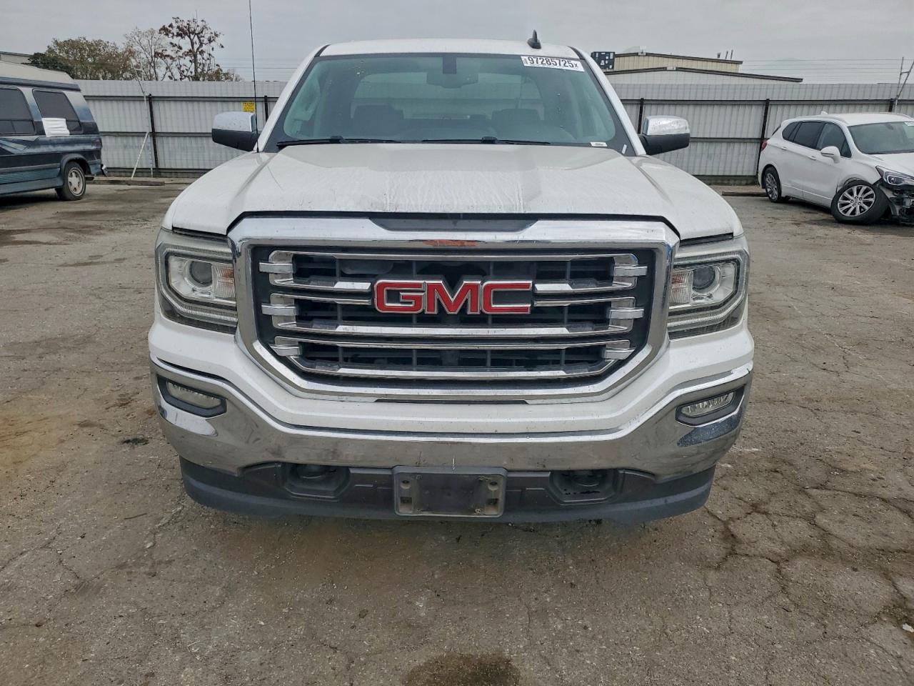 2017 GMC SIERRA K1500 SLT photo 13