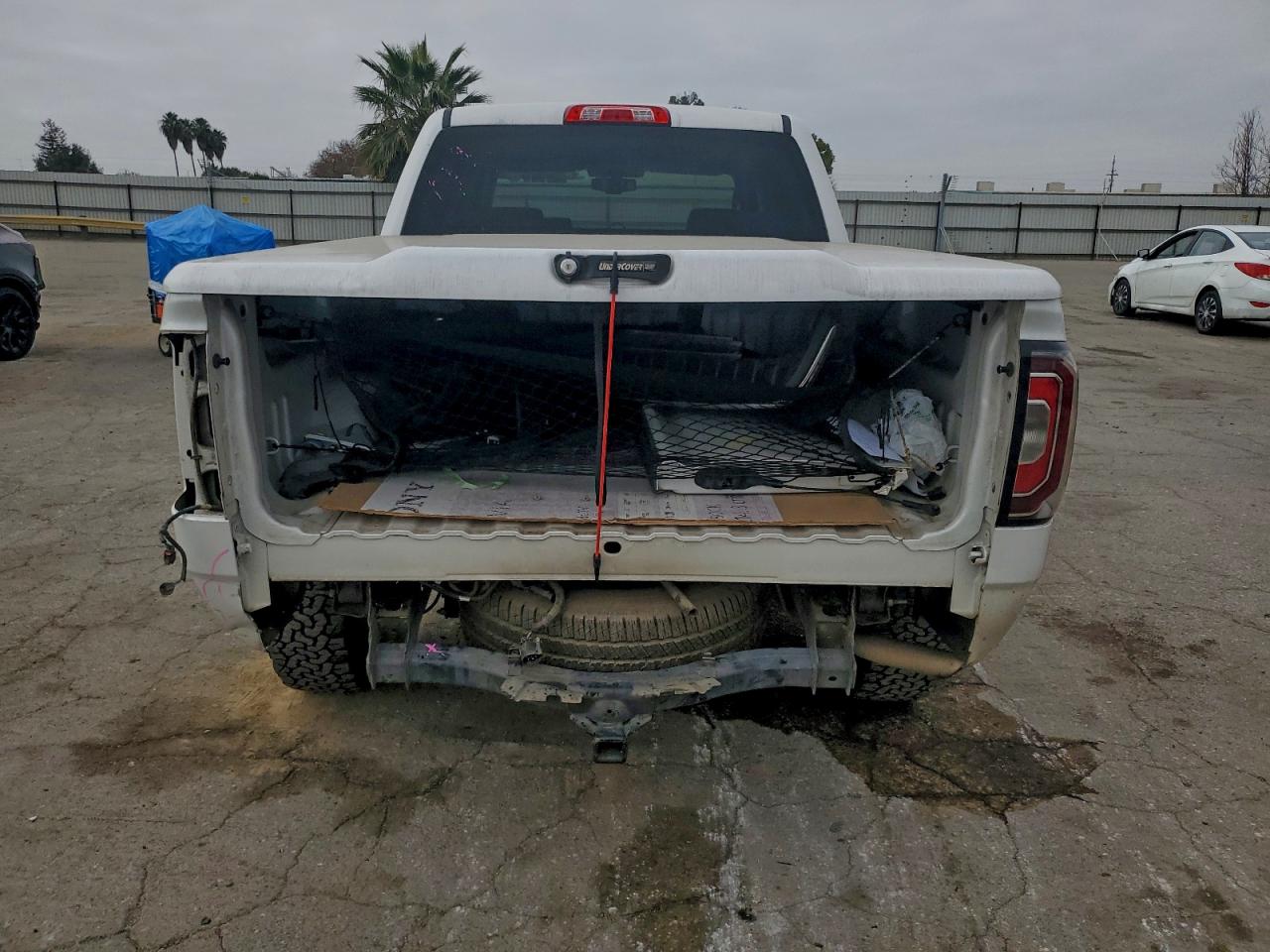 2017 GMC SIERRA K1500 SLT photo 16