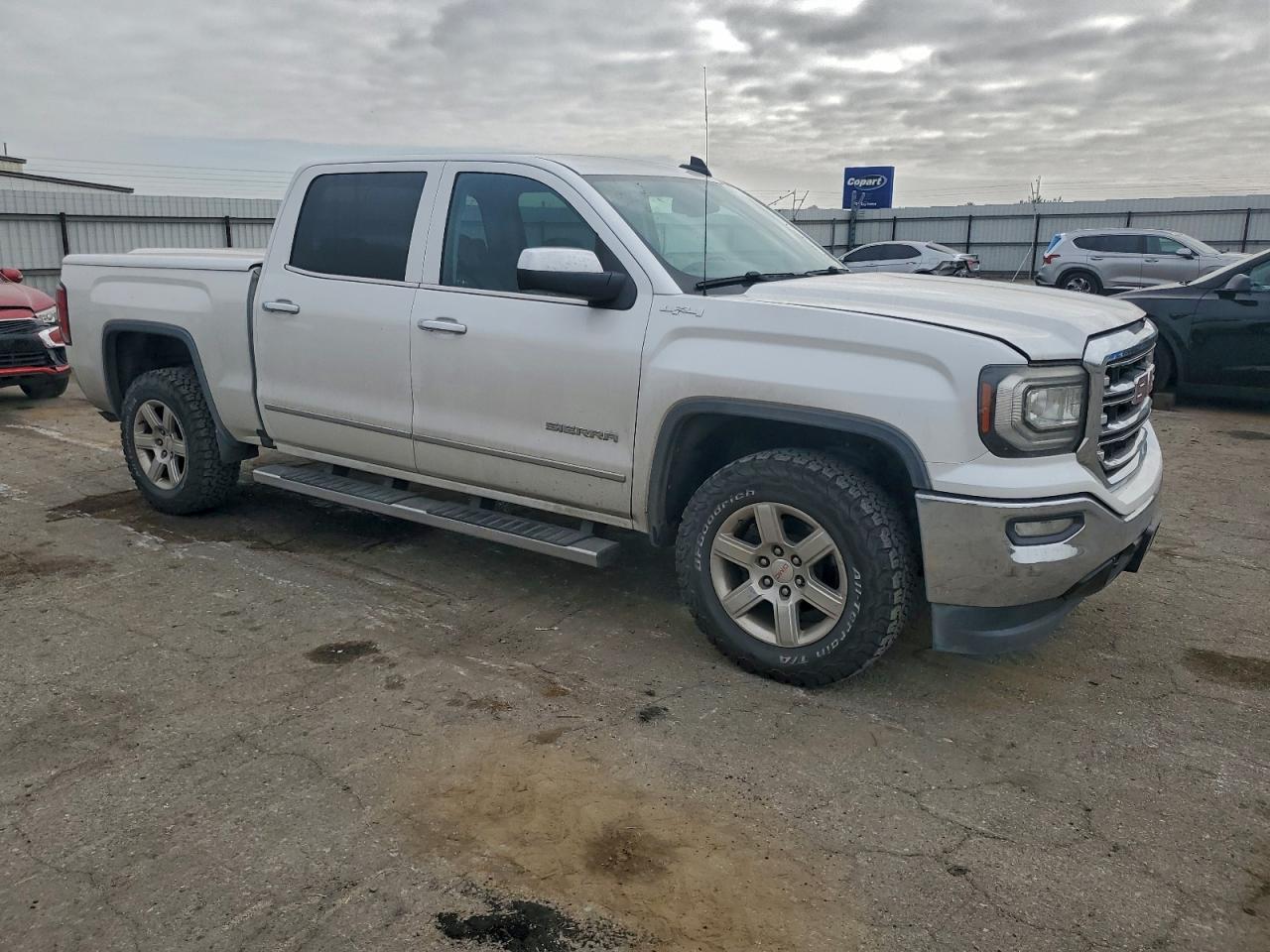 2017 GMC SIERRA K1500 SLT photo 10