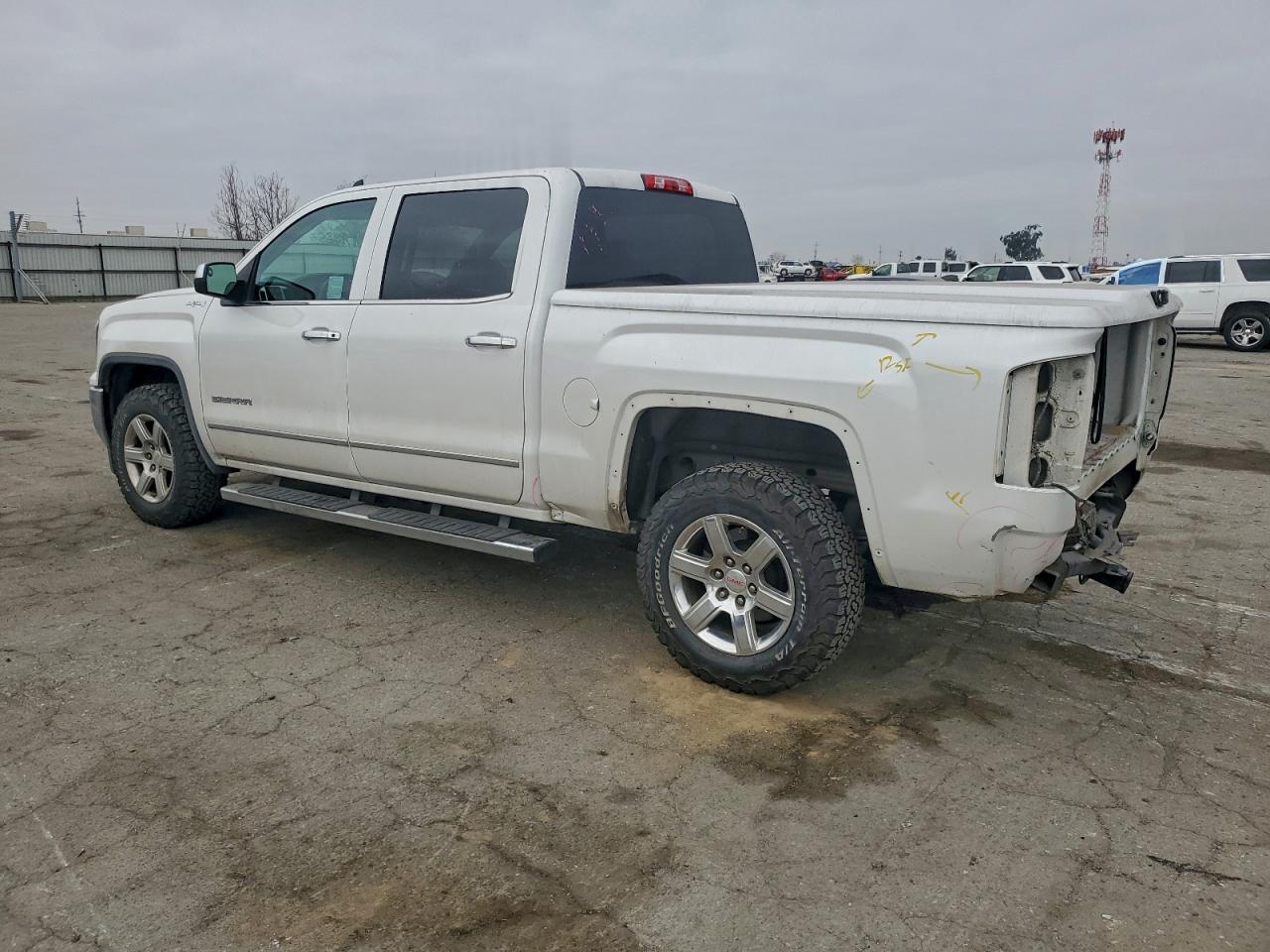 2017 GMC SIERRA K1500 SLT photo 4