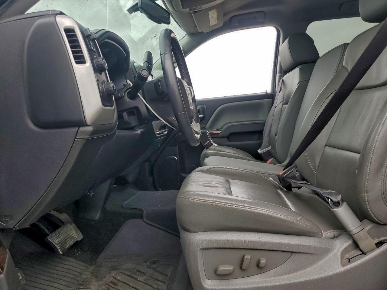 2017 GMC SIERRA K1500 SLT photo 19