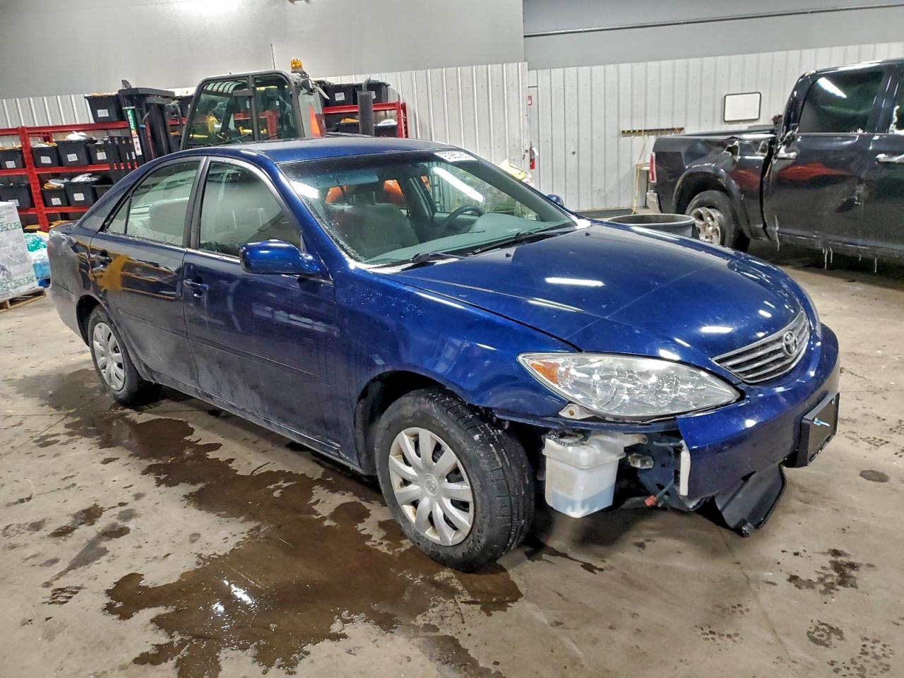 2005 TOYOTA CAMRY LE photo 4