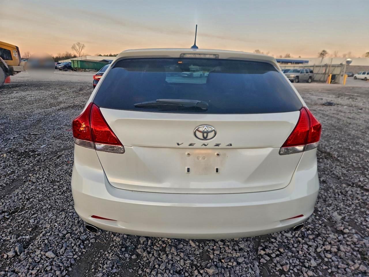 2009 TOYOTA VENZA photo 6