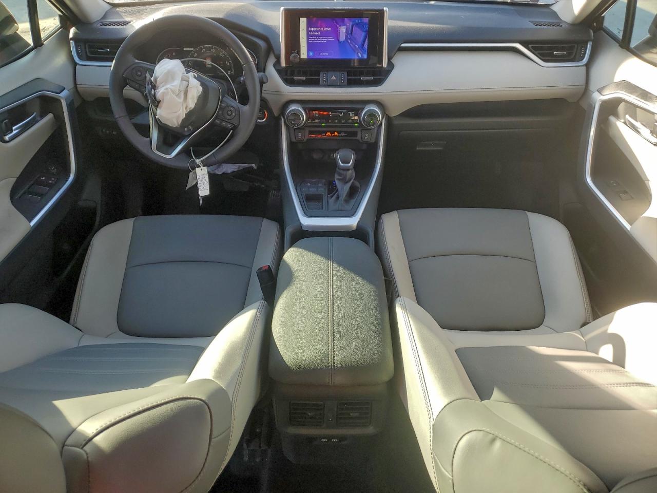 2024 TOYOTA RAV4 XLE PREMIUM photo 15