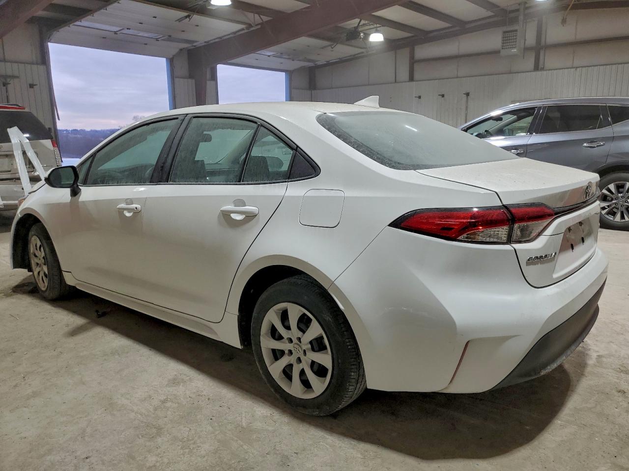 2024 TOYOTA COROLLA LE photo 3