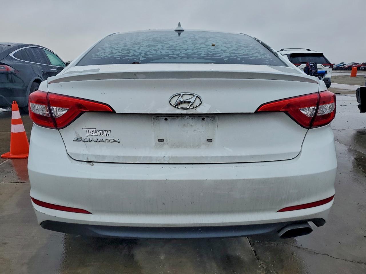 2017 HYUNDAI SONATA SE photo 16
