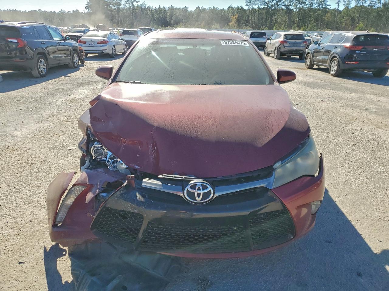 2015 TOYOTA CAMRY LE photo 5